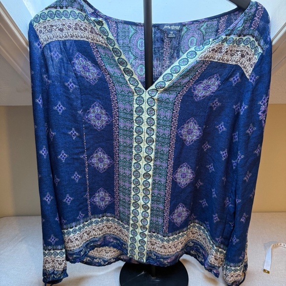 Lucky Brand Tops - Lucky Brand V Neck Tunic Floral Mosaic Pattern Navy White Purple M